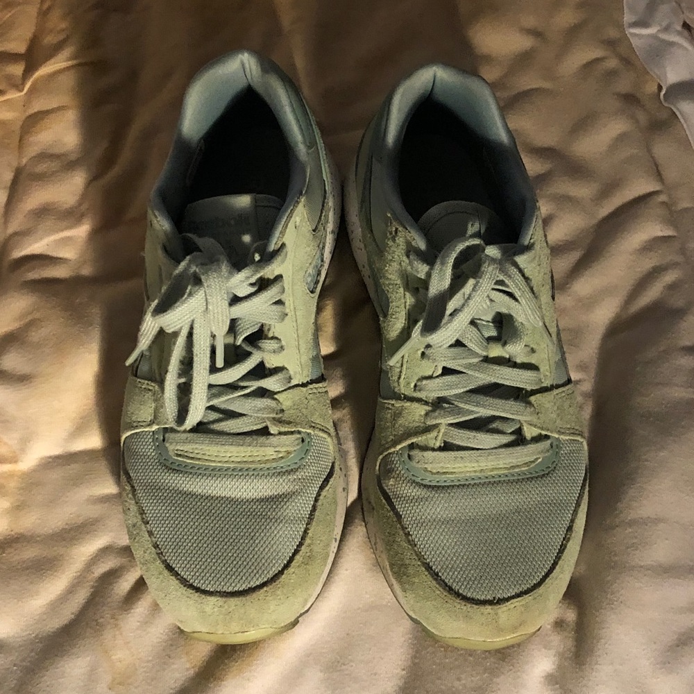 Classic Reebok’s - Picture 3 of 5